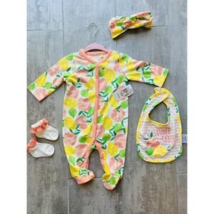 JESSICA SIMPSON Baby Girl Sleeper One Piece Outfit Bib Socks Headband Set 0-3m